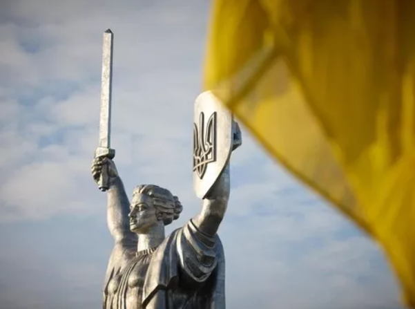 statue